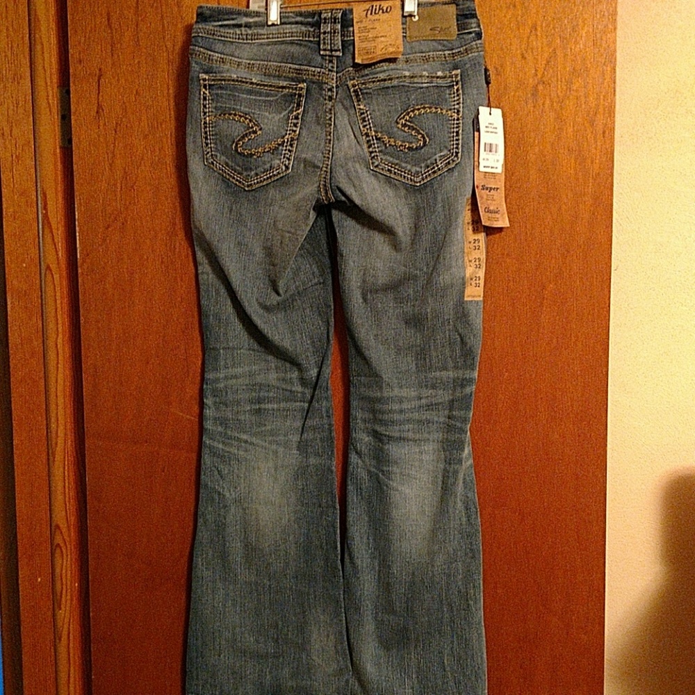 NWT Silver Jeans